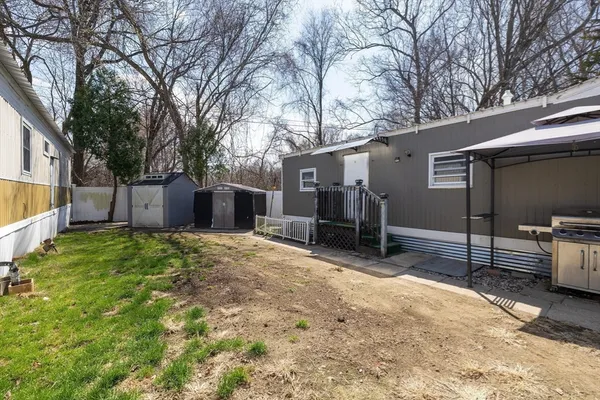 a view of a backyard space