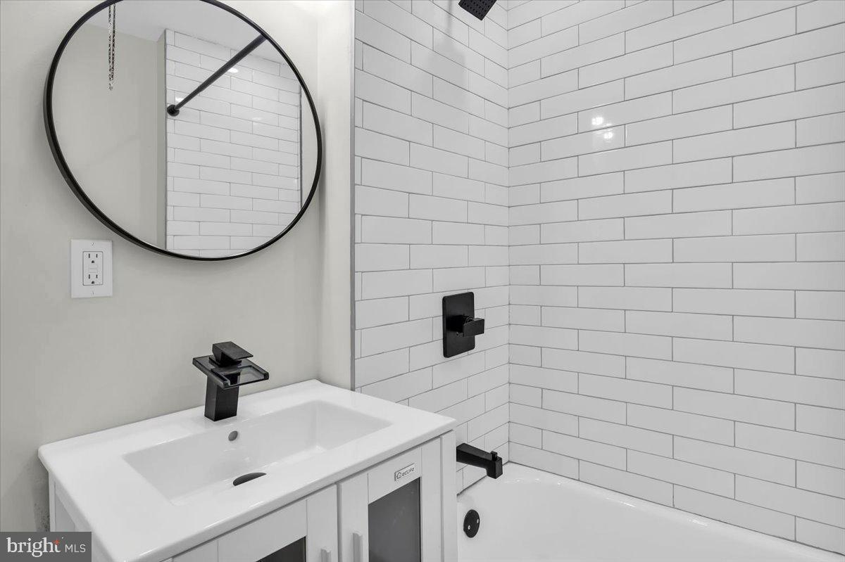 1385 Sanger Street Philadelphia, PA 19124 - Photo 15 of 23
