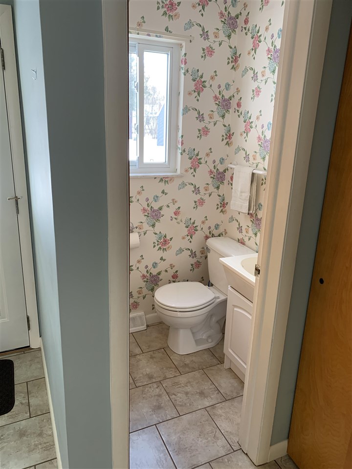 1437 Williamsburg Road Flint, MI 48507 - Photo 6 of 19 Gallery Image 6