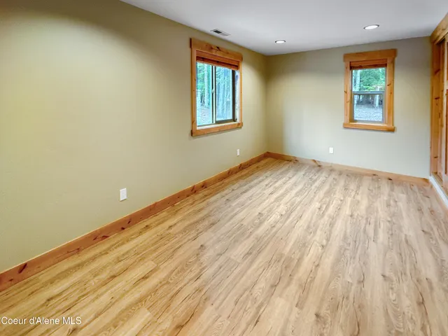 $1,350,000 | 27 Fremont Lane, Nordman, ID 83848