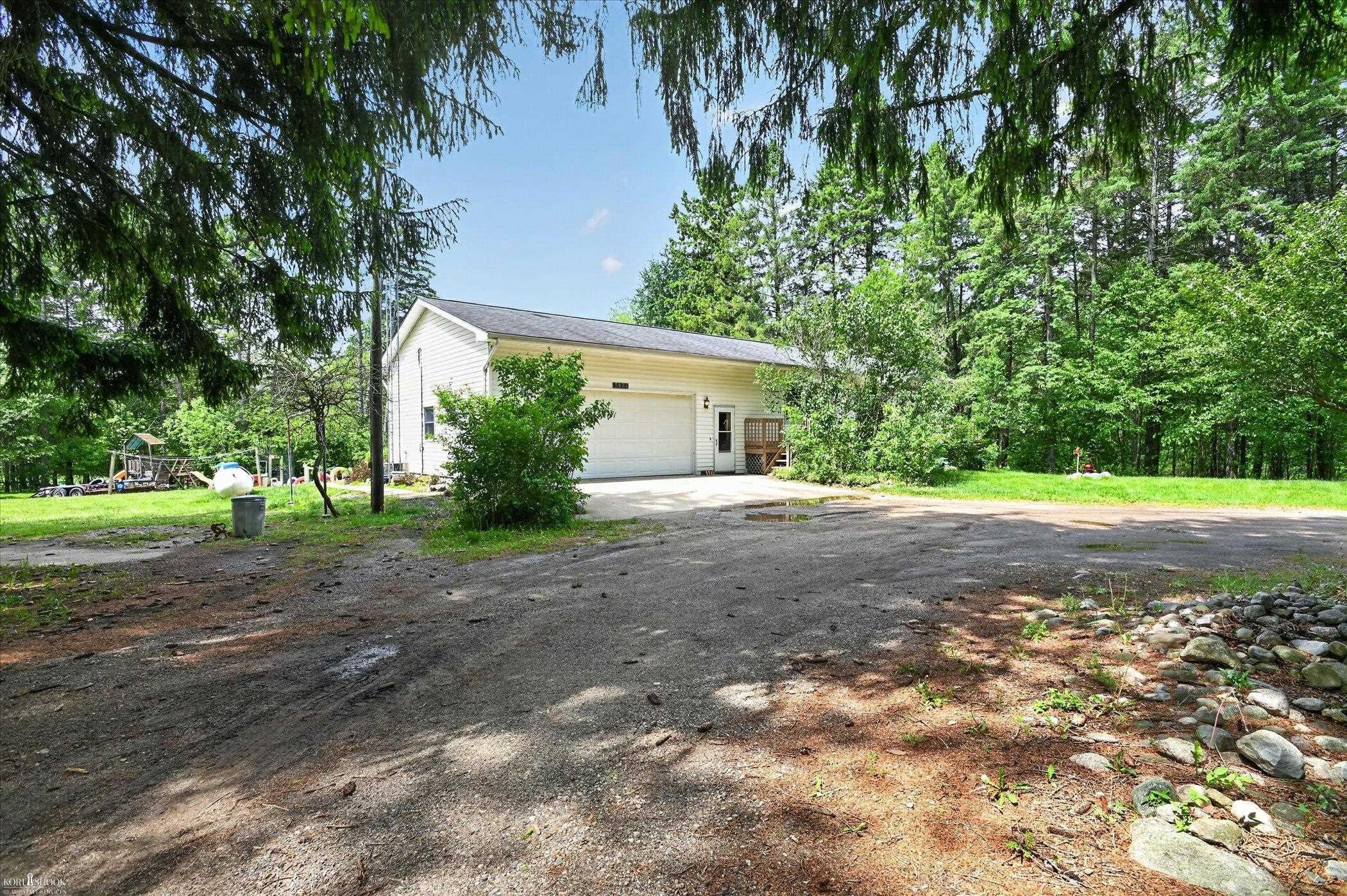 3477 Winegar Road Perry, MI 48872 - Photo 33 of 51