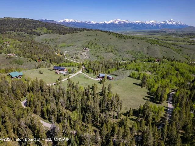 $1,795,000 | 3675 West Highland Trail, Wilson, WY 83014