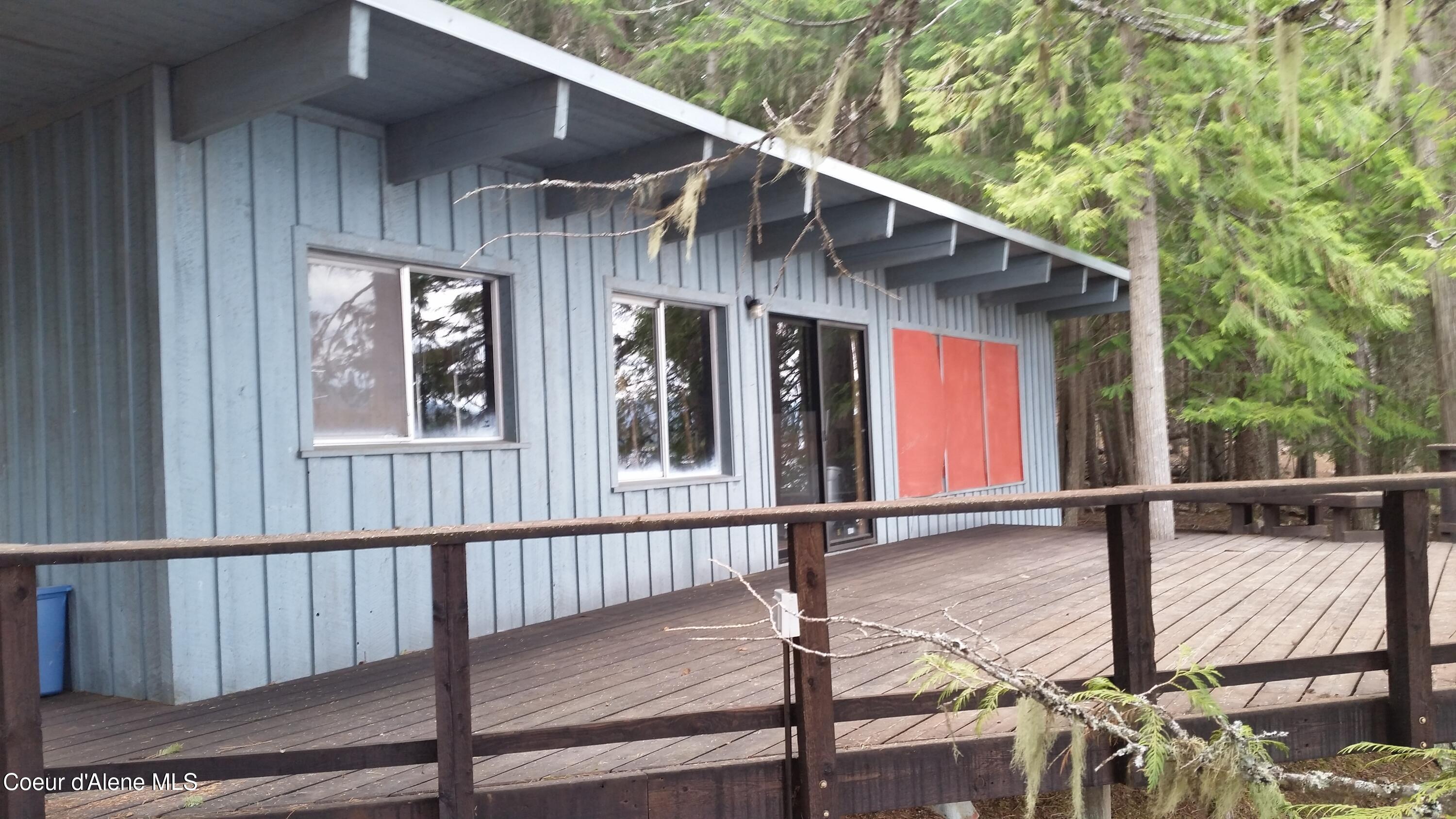 20 Bartoo Is Shore Coolin, ID 83821 - Photo 11 of 14 Front Deck