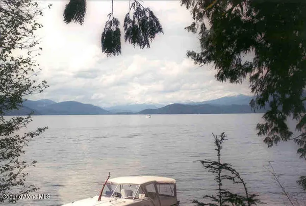 $1,249,500 | 20 Bartoo Is Shore, Coolin, ID 83821