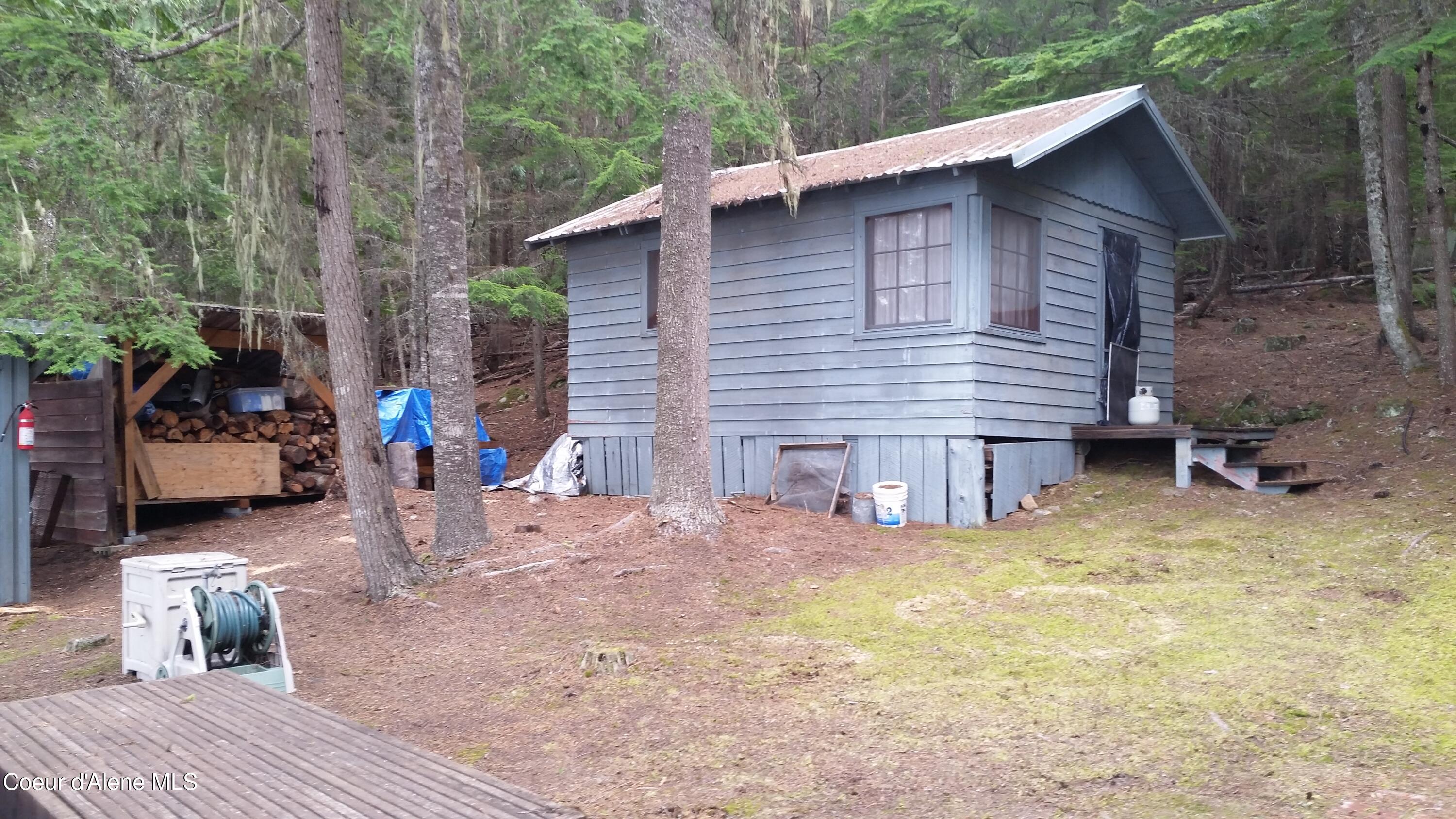 20 Bartoo Is Shore Coolin, ID 83821 - Photo 7 of 14 Little cabin