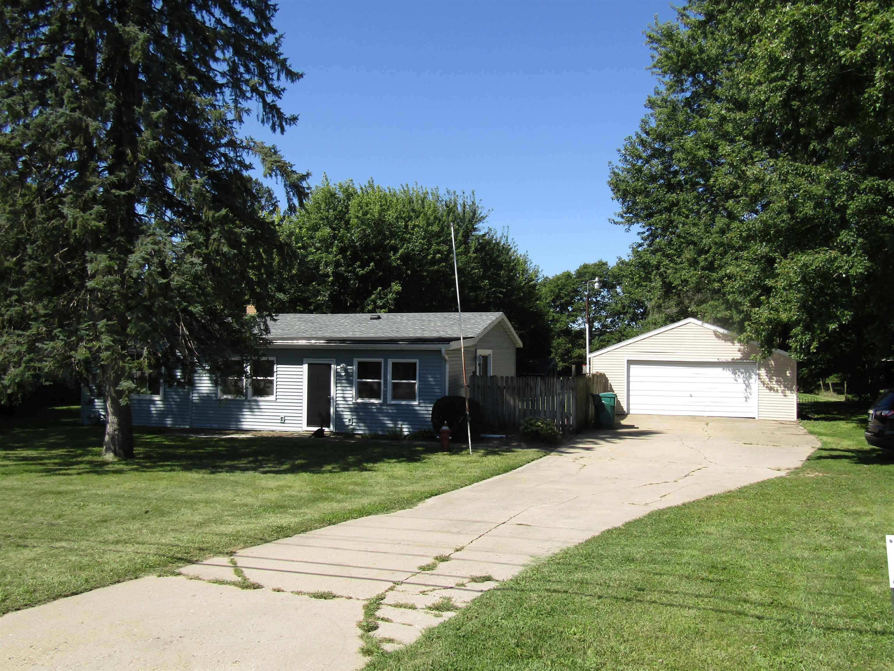 5910 South County Rd D Beloit, WI 53511 - Photo 1 of 1 Gallery Image 1