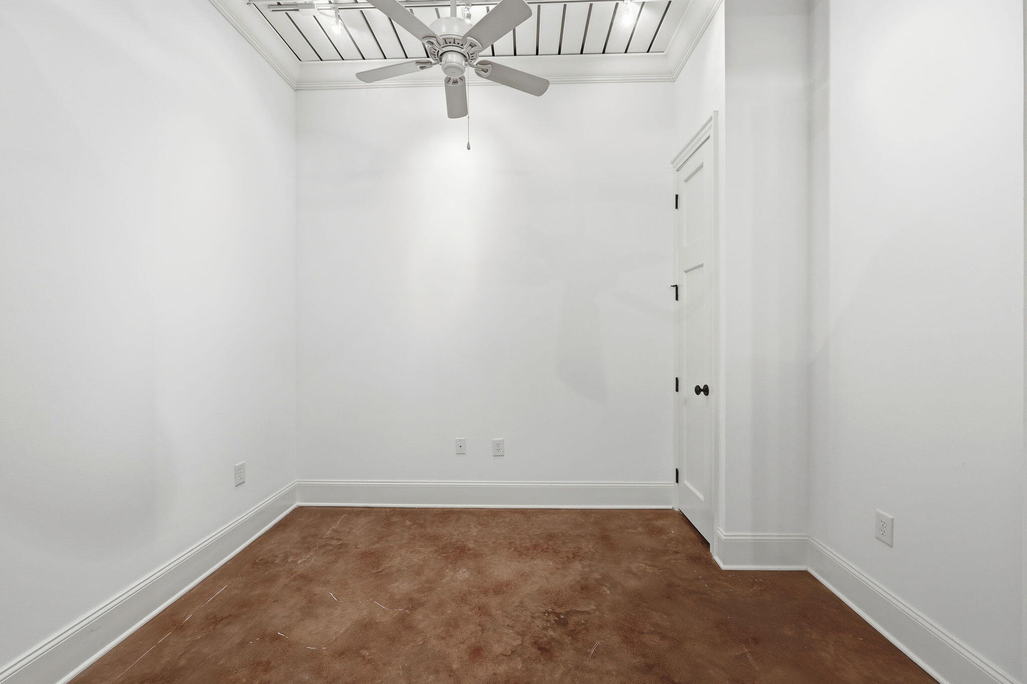 175 Concord Street, Unit 204 Charleston, SC 29401 - Photo 4 of 18