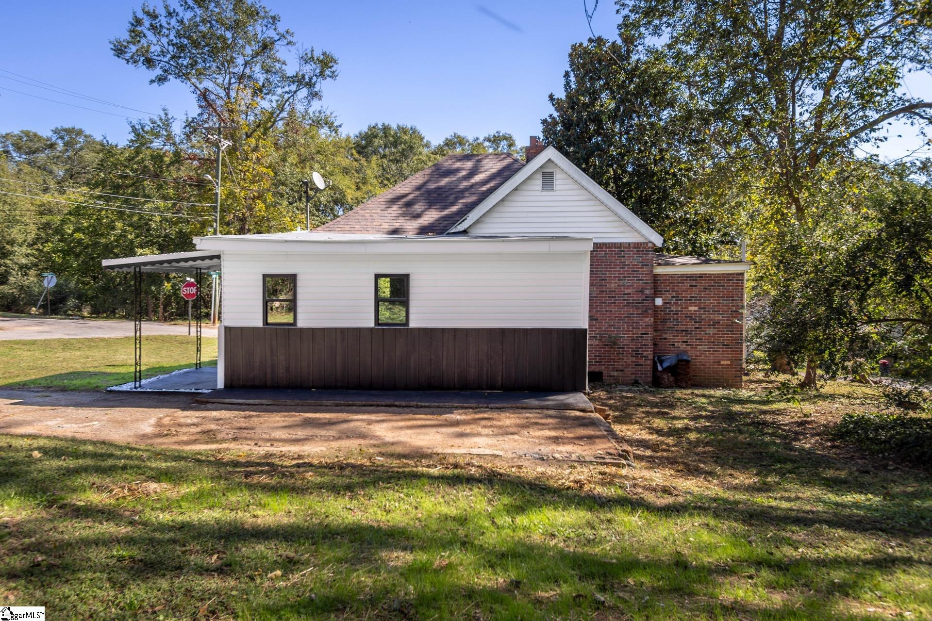 200 Reed Street Laurens, SC 29360 - Photo 28 of 28 Gallery Image 28