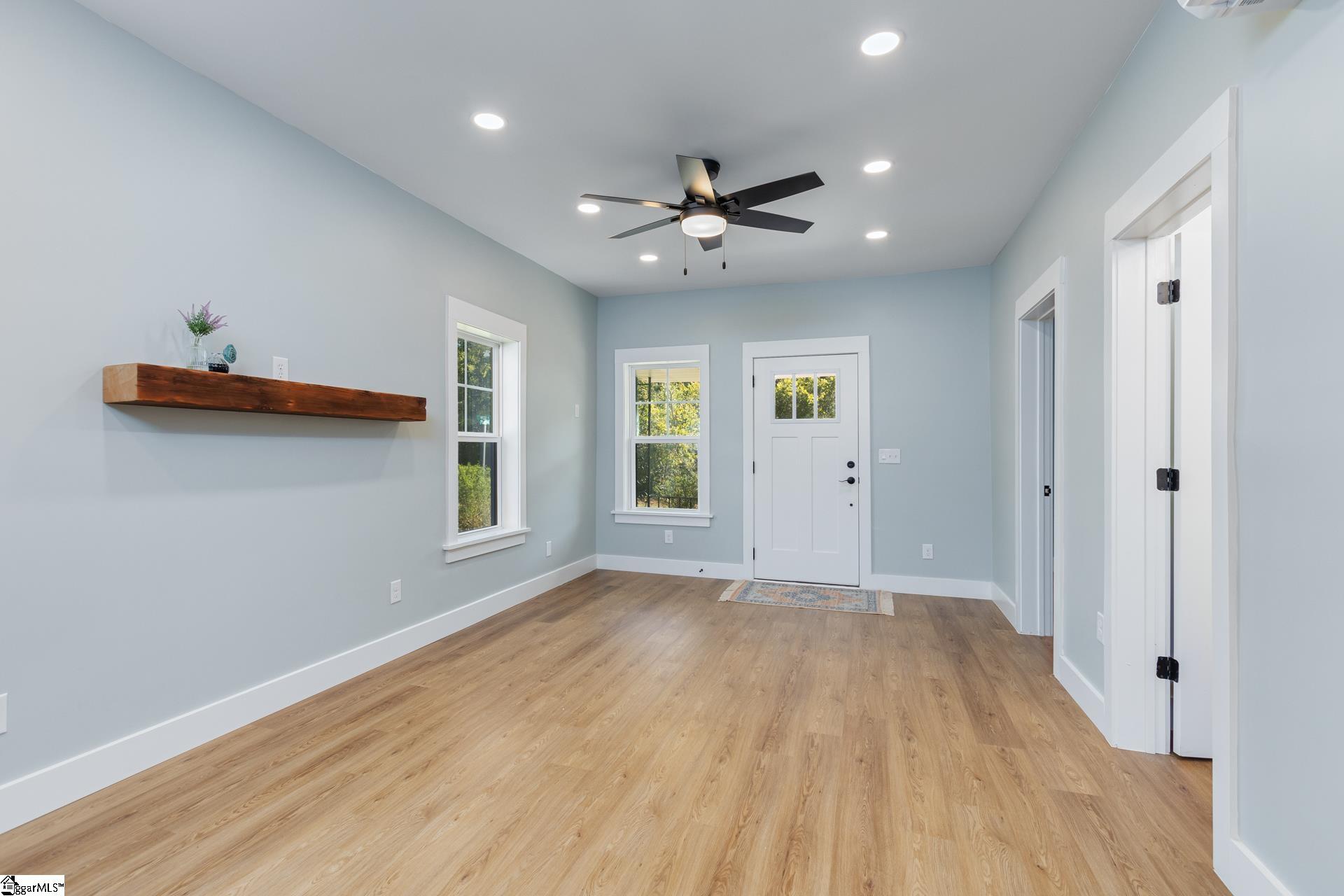200 Reed Street Laurens, SC 29360 - Photo 4 of 28 Gallery Image 4