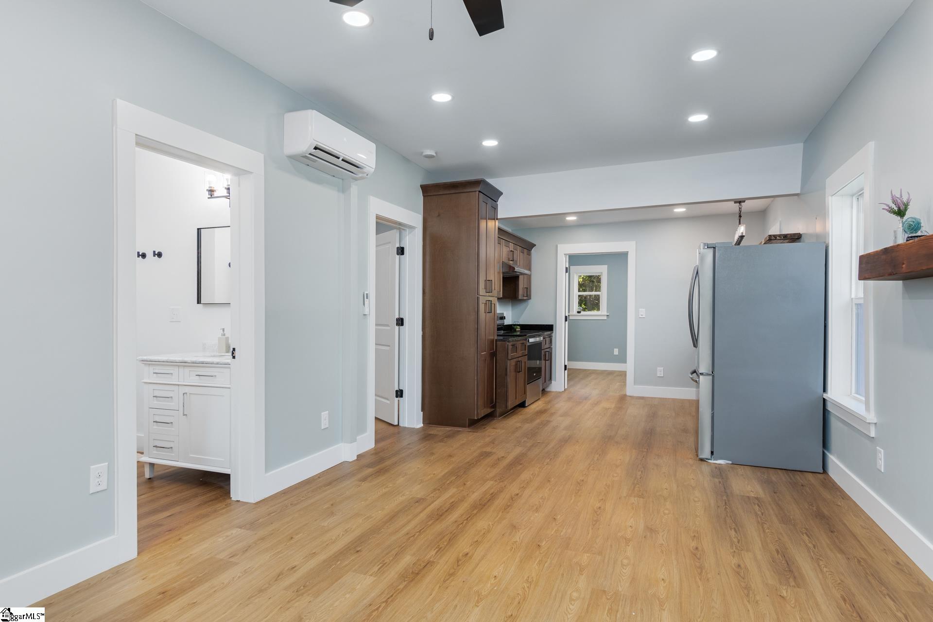 200 Reed Street Laurens, SC 29360 - Photo 5 of 28 Gallery Image 5