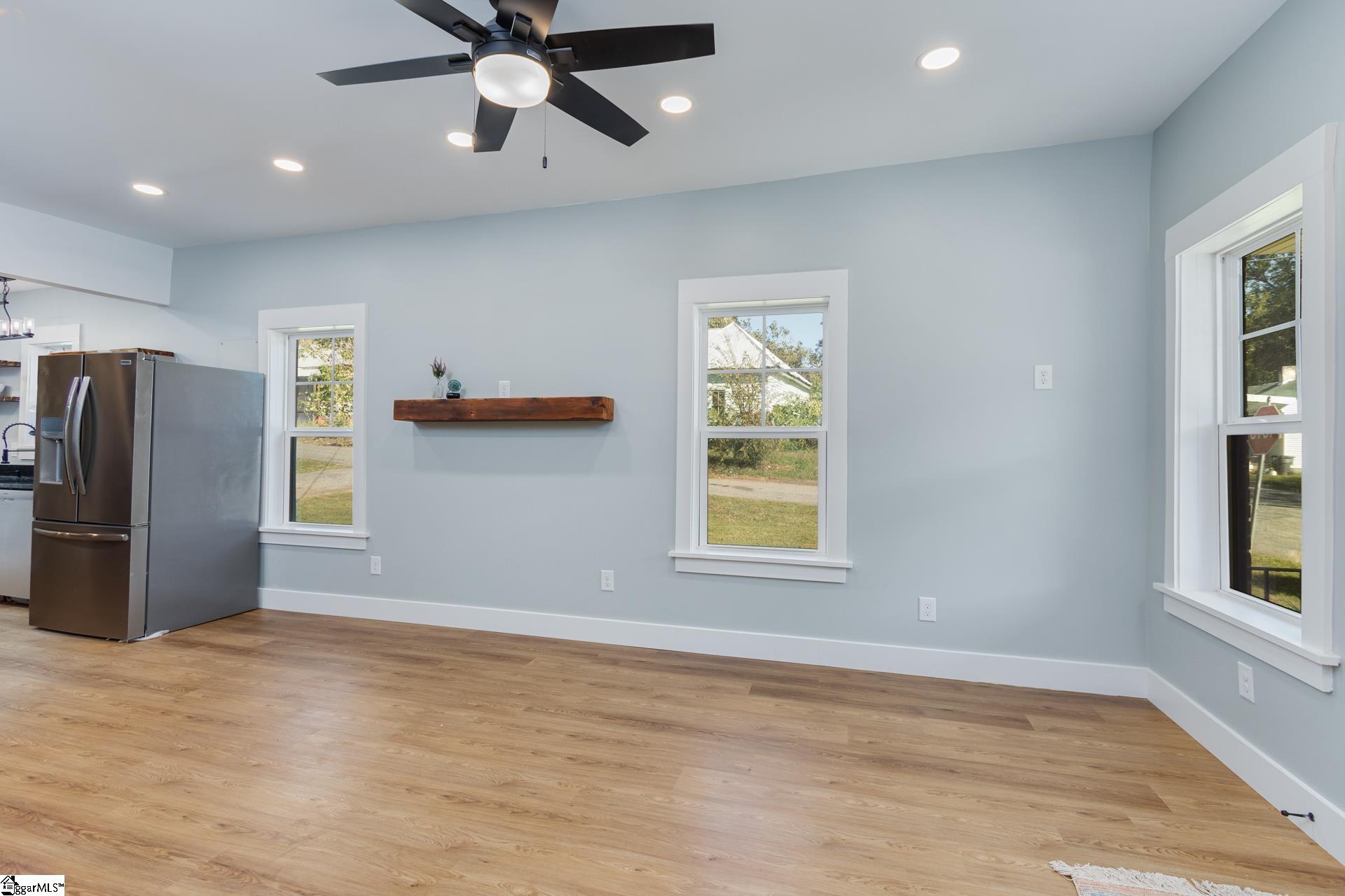 200 Reed Street Laurens, SC 29360 - Photo 6 of 28 Gallery Image 6