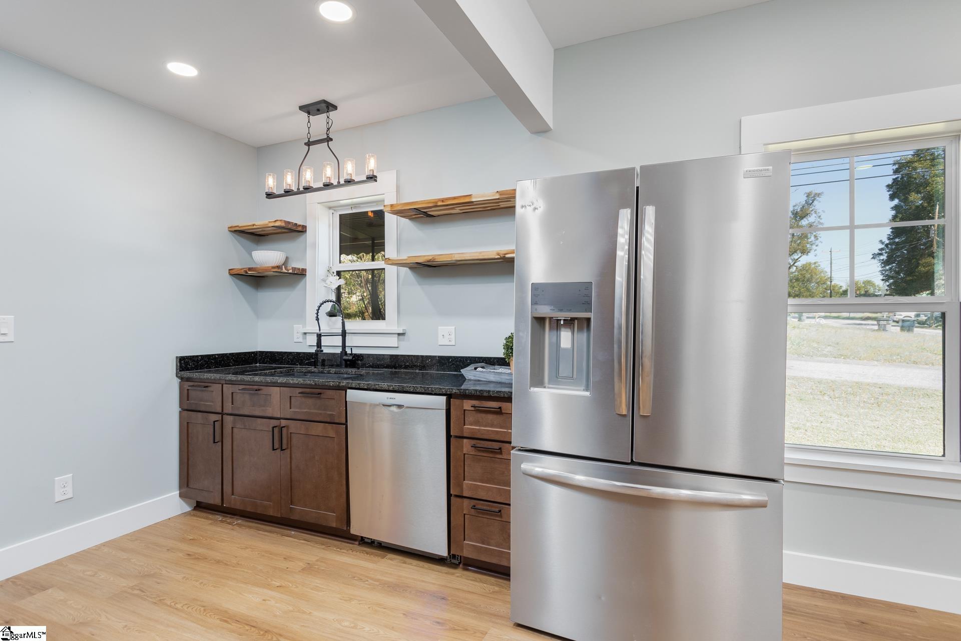 200 Reed Street Laurens, SC 29360 - Photo 9 of 28 Gallery Image 9