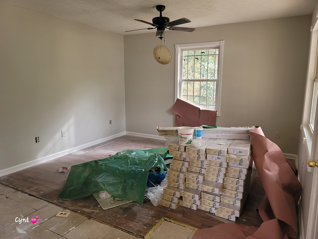912 Winston Road Columbus, GA 31903 - Photo 5 of 23 Family Room