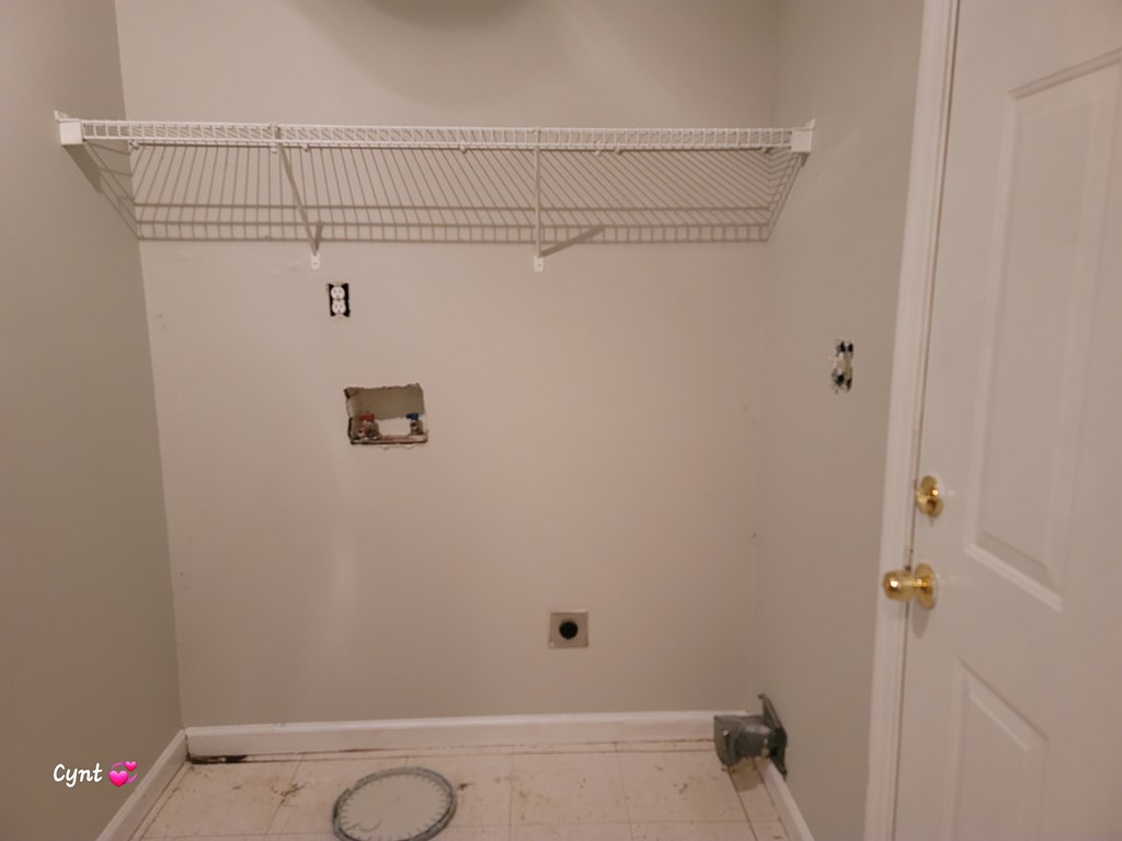 912 Winston Road Columbus, GA 31903 - Photo 6 of 23 Laundry Area