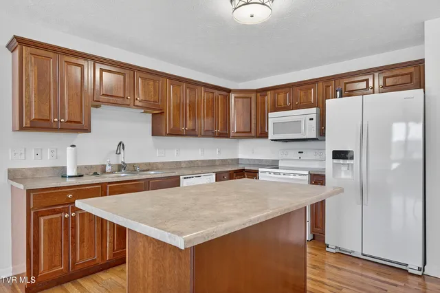 $259,000 | 16311 Chase Lane, Abingdon, VA 24210