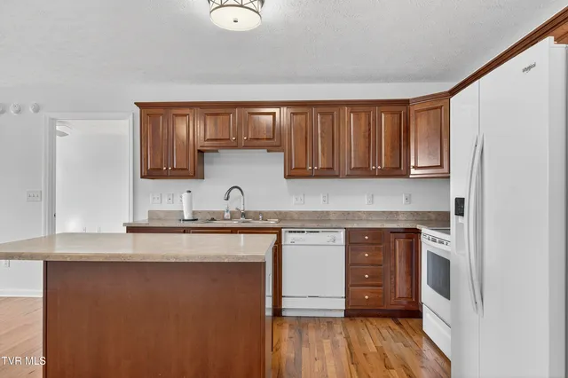 $259,000 | 16311 Chase Lane, Abingdon, VA 24210