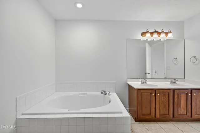 $259,000 | 16311 Chase Lane, Abingdon, VA 24210