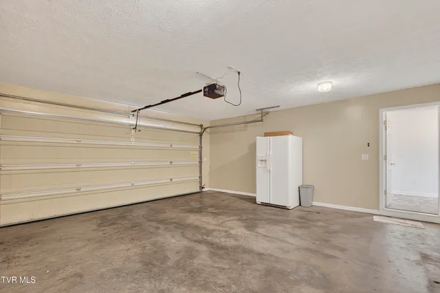 $259,000 | 16311 Chase Lane, Abingdon, VA 24210