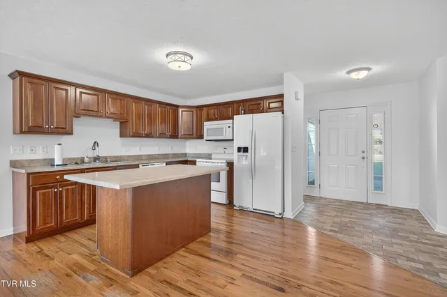 $259,000 | 16311 Chase Lane, Abingdon, VA 24210