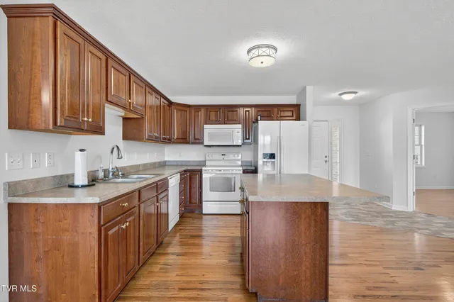 $259,000 | 16311 Chase Lane, Abingdon, VA 24210