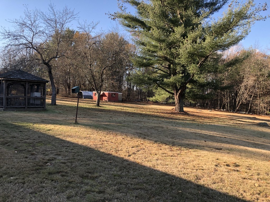 28 South Acton Road Stow, MA 01775 - Photo 8 of 12