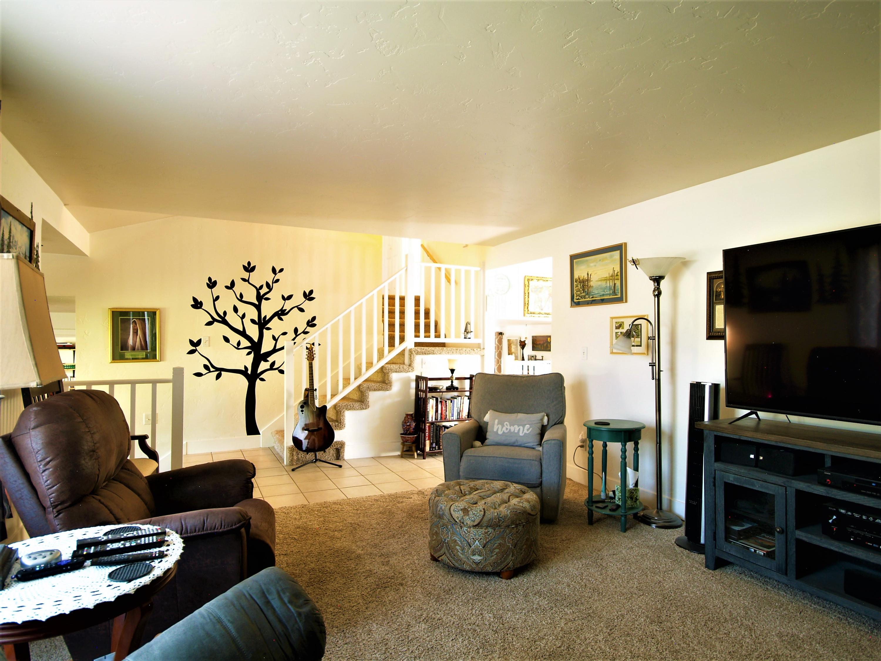2728 Northeast Shepard Road Bend, OR 97701 - Photo 17 of 40 c