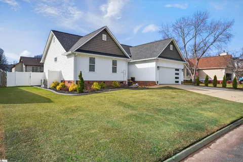 $309,900 | 7 Fitzpatrick Court, Fountain Inn, SC 29644