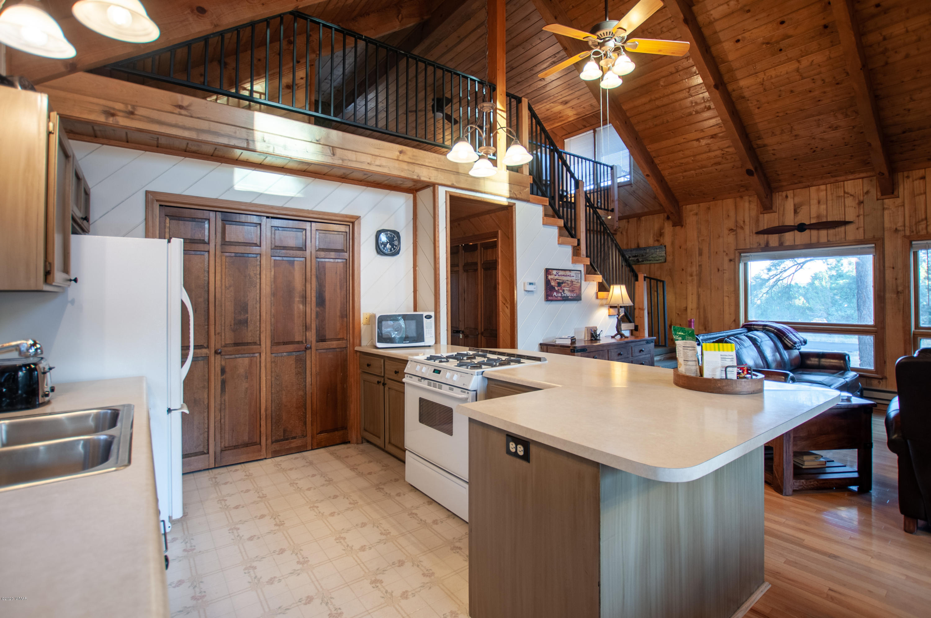 2275 Lindbergh Road Overgaard, AZ 85933 - Photo 4 of 43 Gallery Image 4
