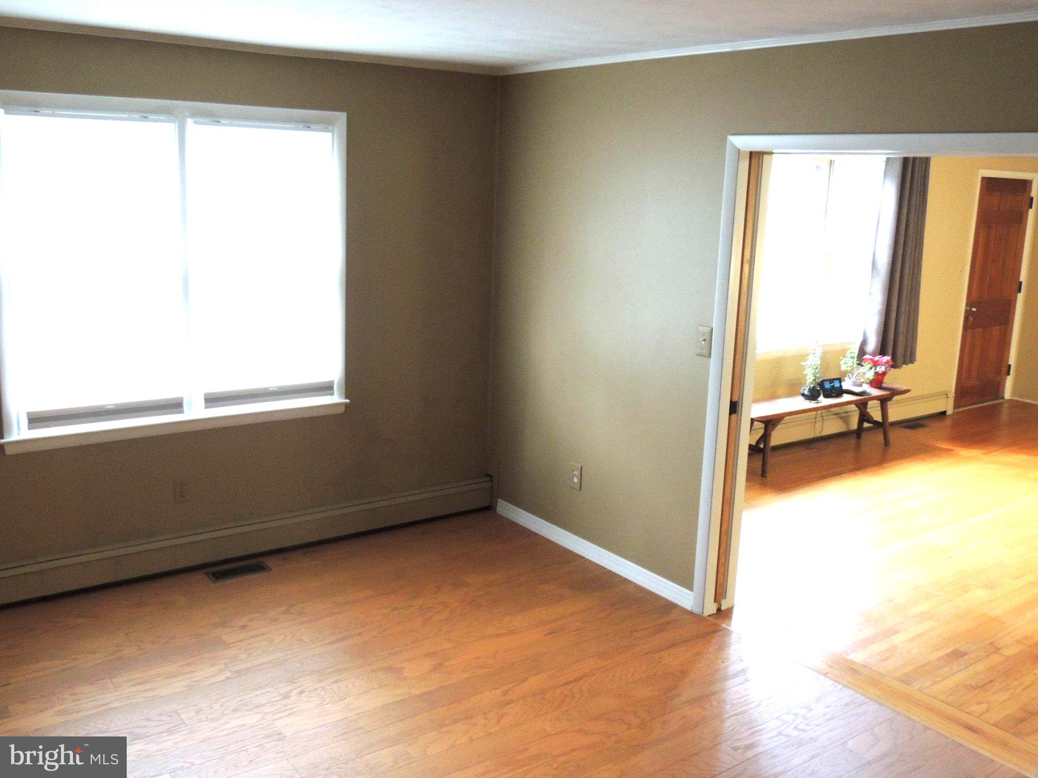 5838 Oklahoma Road Sykesville, MD 21784 - Photo 35 of 72 Bright and inviting living space.