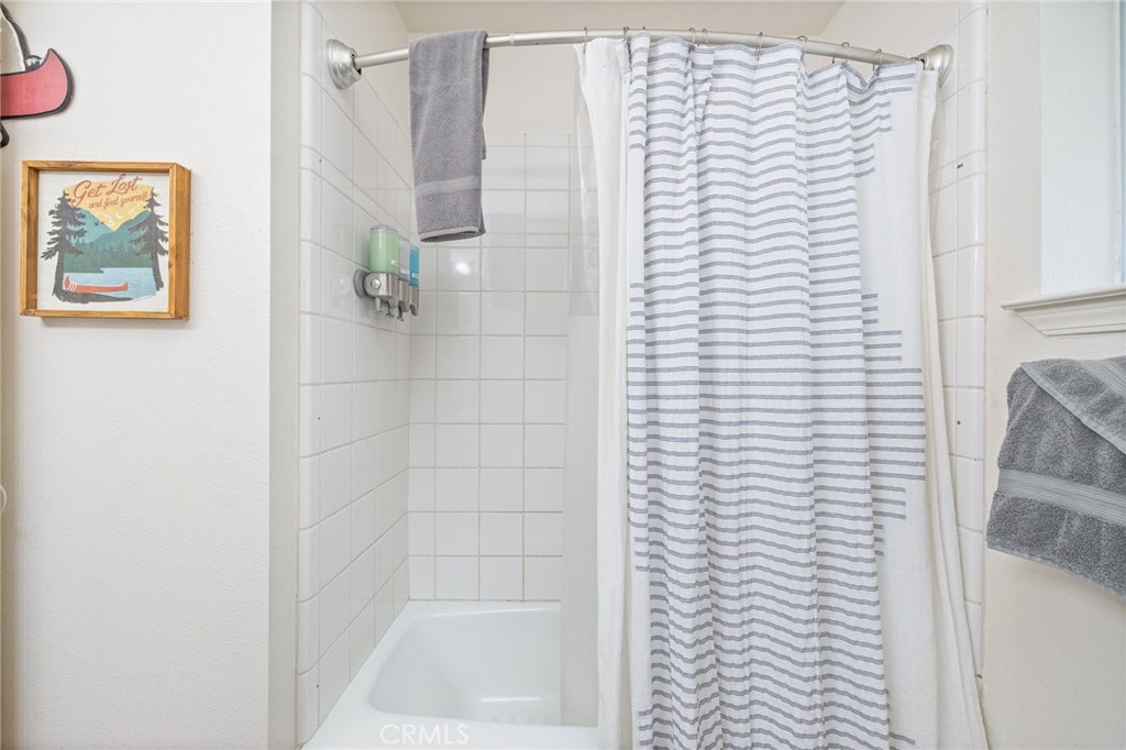 39301 Moonray Lane Oakhurst, CA 93644 - Photo 35 of 55 a bathroom with a shower