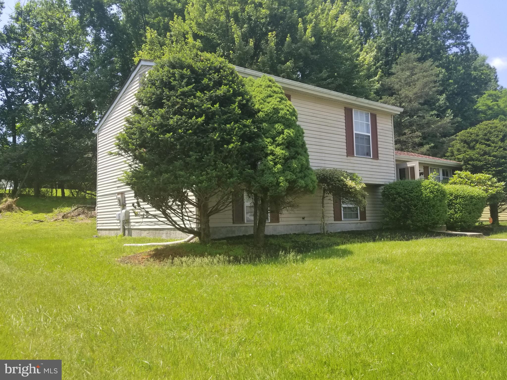 4713 Hawksbury Road Baltimore, MD 21208 - Photo 2 of 36 Welcome Home to 4713 Hawksbury Rd in Willow Glen N
