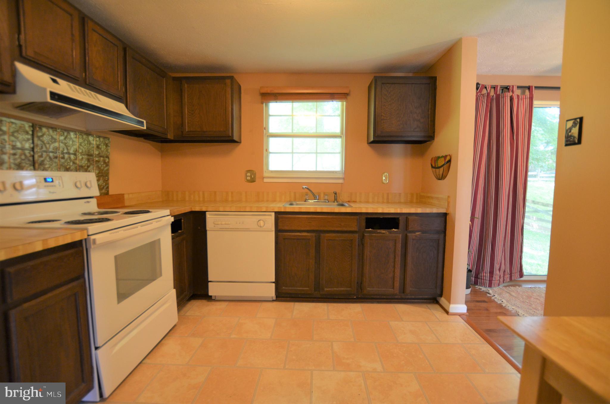 4713 Hawksbury Road Baltimore, MD 21208 - Photo 12 of 36