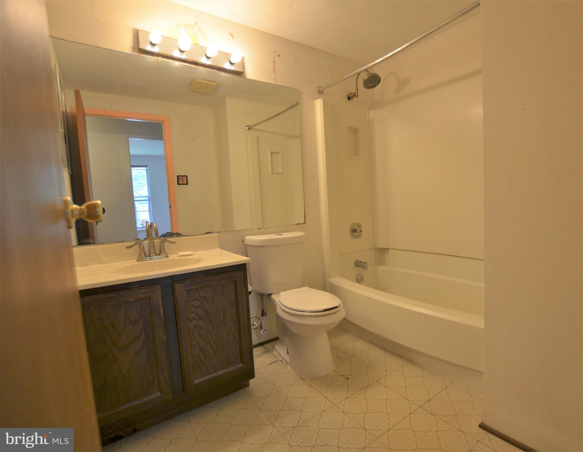 4713 Hawksbury Road Baltimore, MD 21208 - Photo 22 of 36