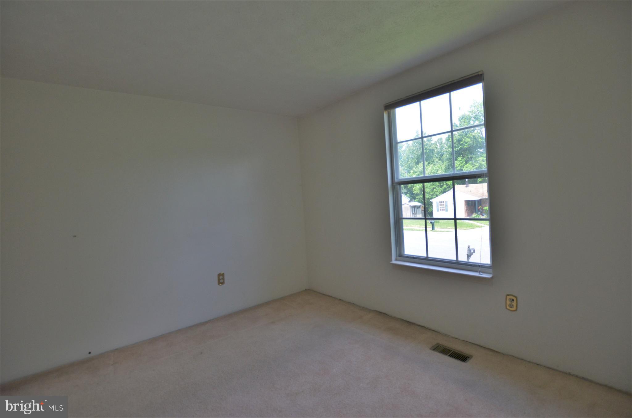 4713 Hawksbury Road Baltimore, MD 21208 - Photo 26 of 36