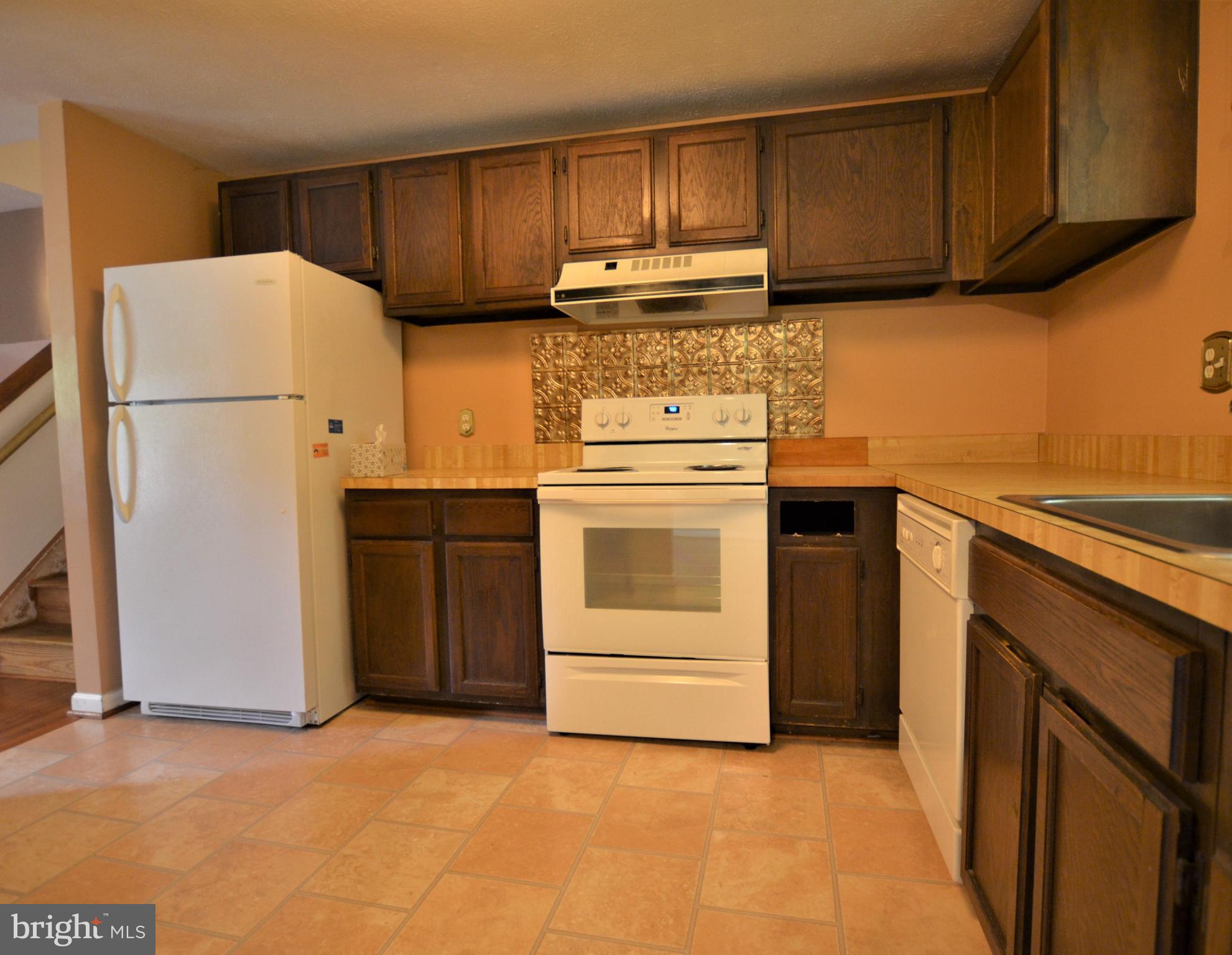 4713 Hawksbury Road Baltimore, MD 21208 - Photo 8 of 36