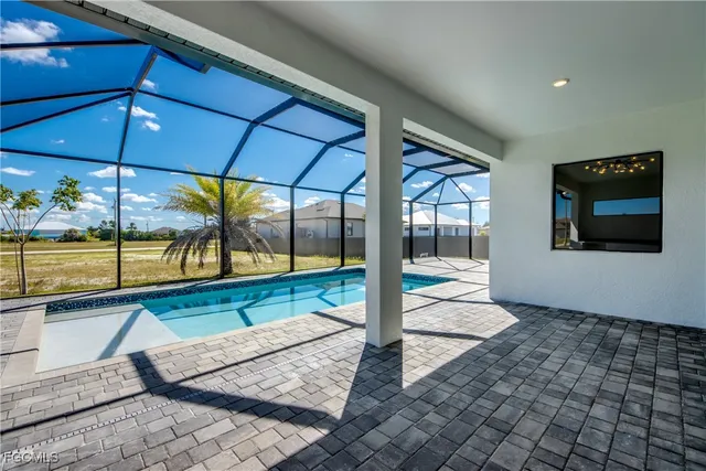 a house view with a outdoor space