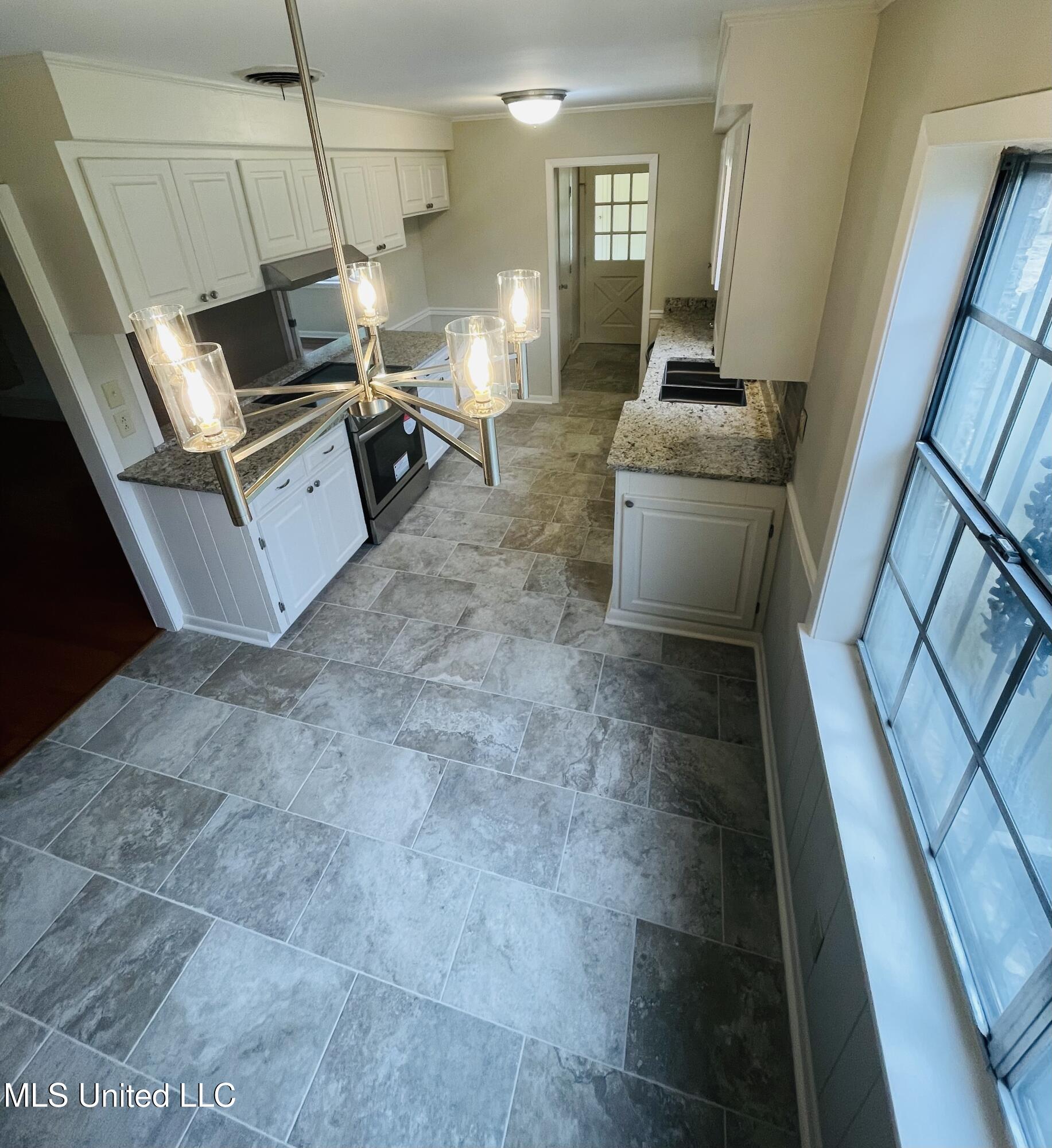 107NTemplekitchen