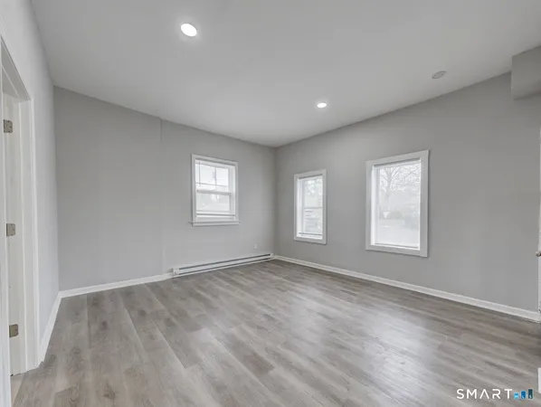 $1,600 | 41 East High Street, Unit 7, East Hampton, CT 06424