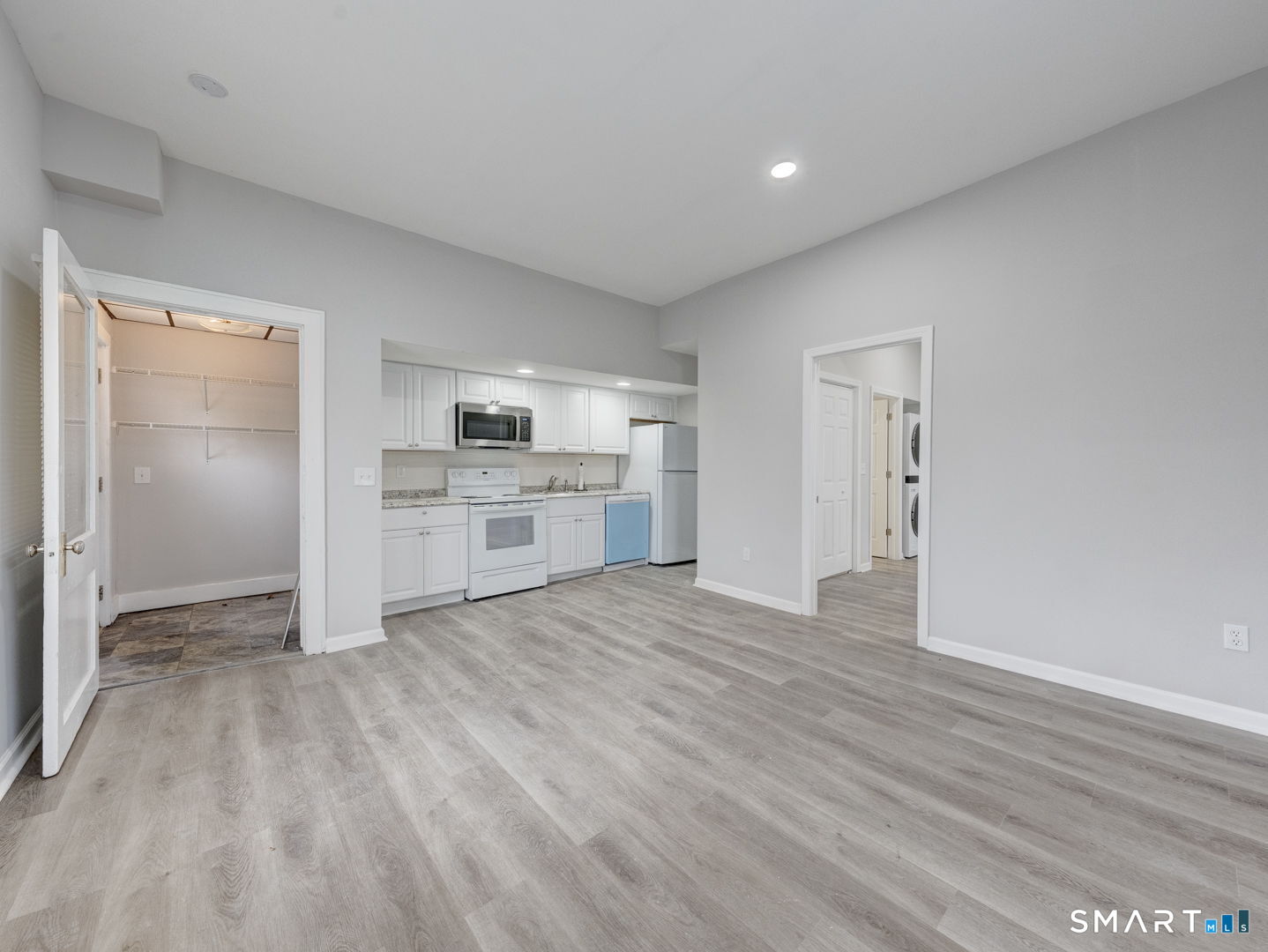 41 East High Street, Unit 7 East Hampton, CT 06424 - Photo 5 of 15