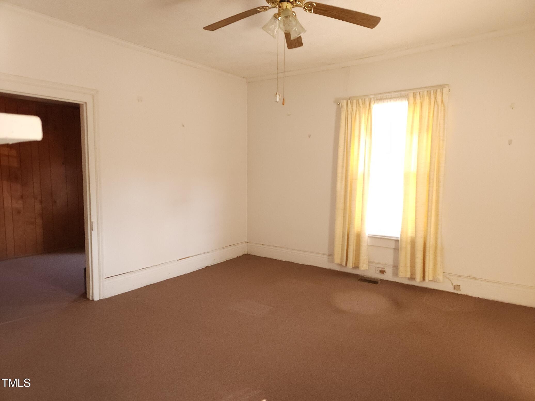 320 Depot Street Roxboro, NC 27573 - Photo 8 of 16 20241218_112424