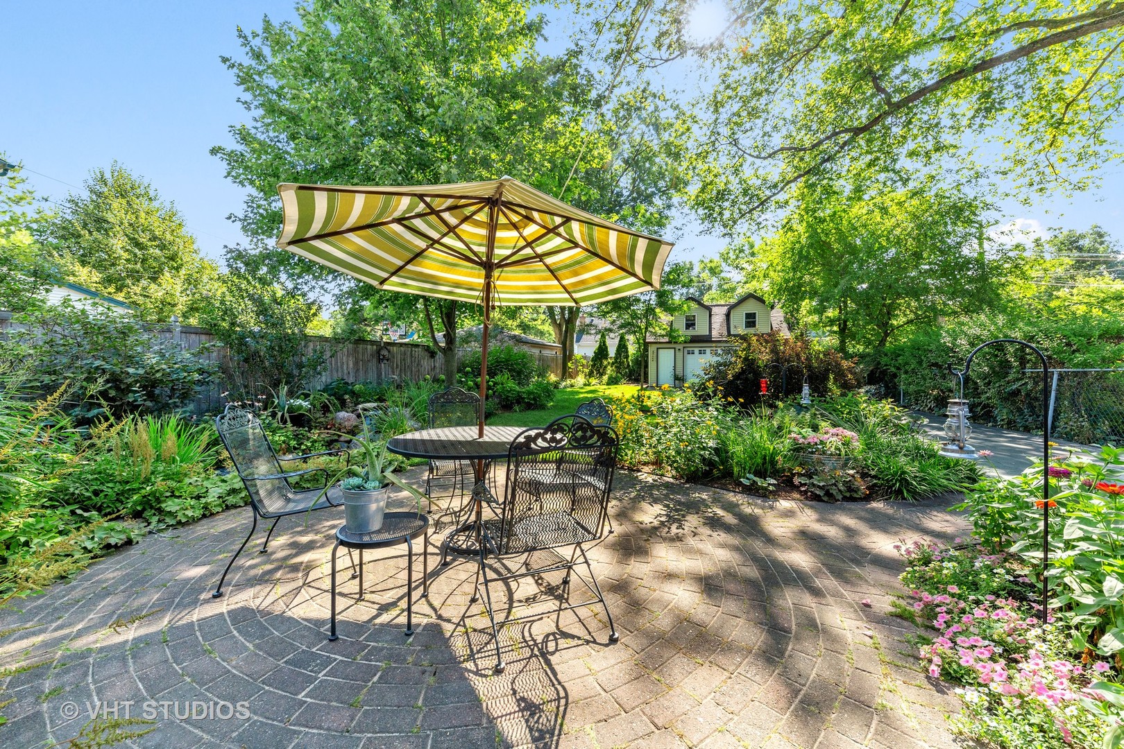 133 Barrypoint Road Riverside, IL 60546 - Photo 21 of 26