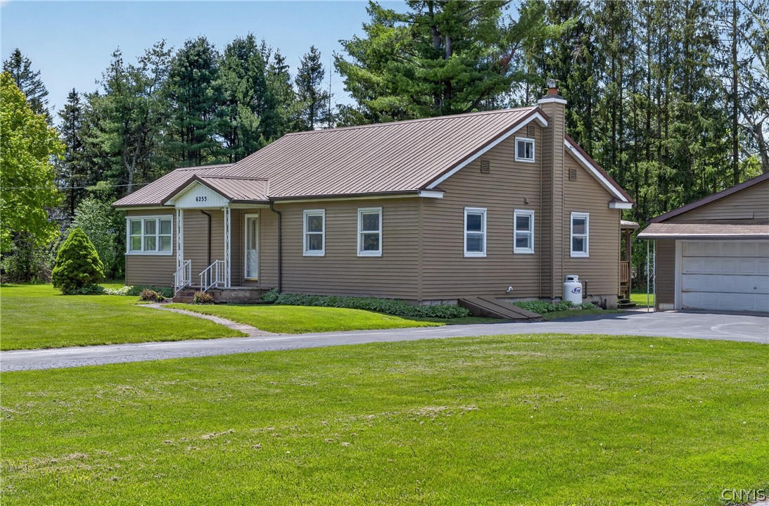 6255 South McDonald Road Elbridge, NY 13080 - Photo 3 of 36