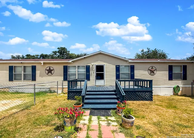 $185,000 | 4445 Smokey Ridge Trail, Von Ormy, TX 78073
