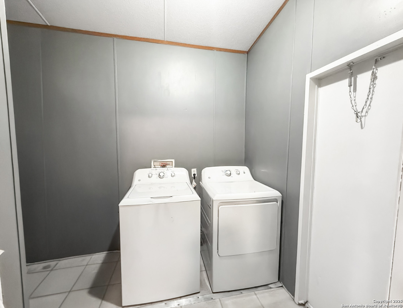 4445 Smokey Ridge Trail Von Ormy, TX 78073 - Photo 11 of 32