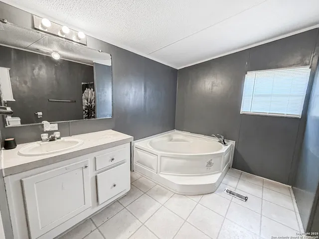 $185,000 | 4445 Smokey Ridge Trail, Von Ormy, TX 78073