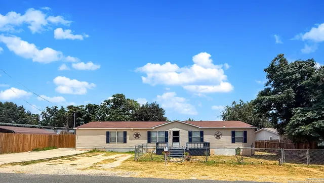 $185,000 | 4445 Smokey Ridge Trail, Von Ormy, TX 78073