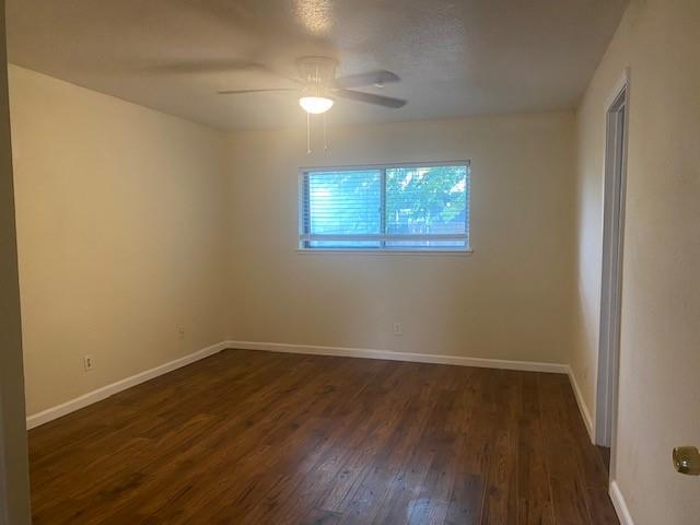 2014 Victoria Road Carrollton, TX 75007 - Photo 15 of 23 Gallery Image 15