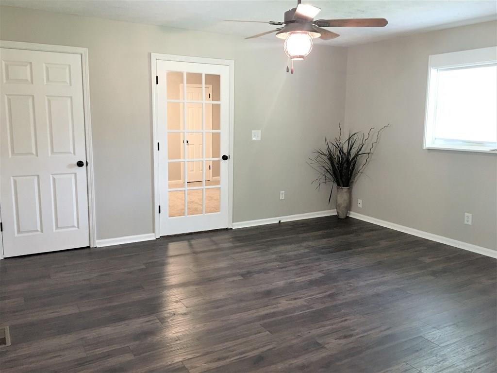 30 Battlefield Road Cookeville, TN 38506 - Photo 17 of 18 Mother-in-Law or Apartment Livingroom