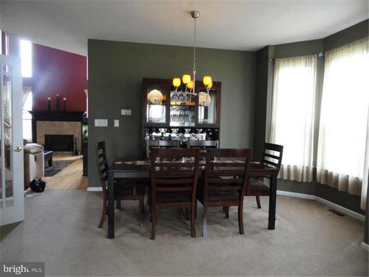 98 Threadleaf Terrace Burlington, NJ 08016 - Photo 11 of 22 Gallery Image 11