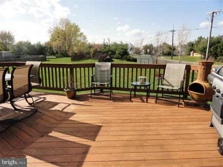 98 Threadleaf Terrace Burlington, NJ 08016 - Photo 21 of 22 Deck